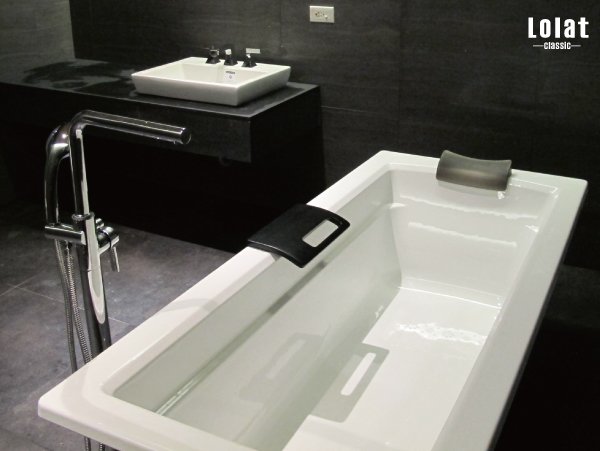 浴缸水龍頭地板式安裝
